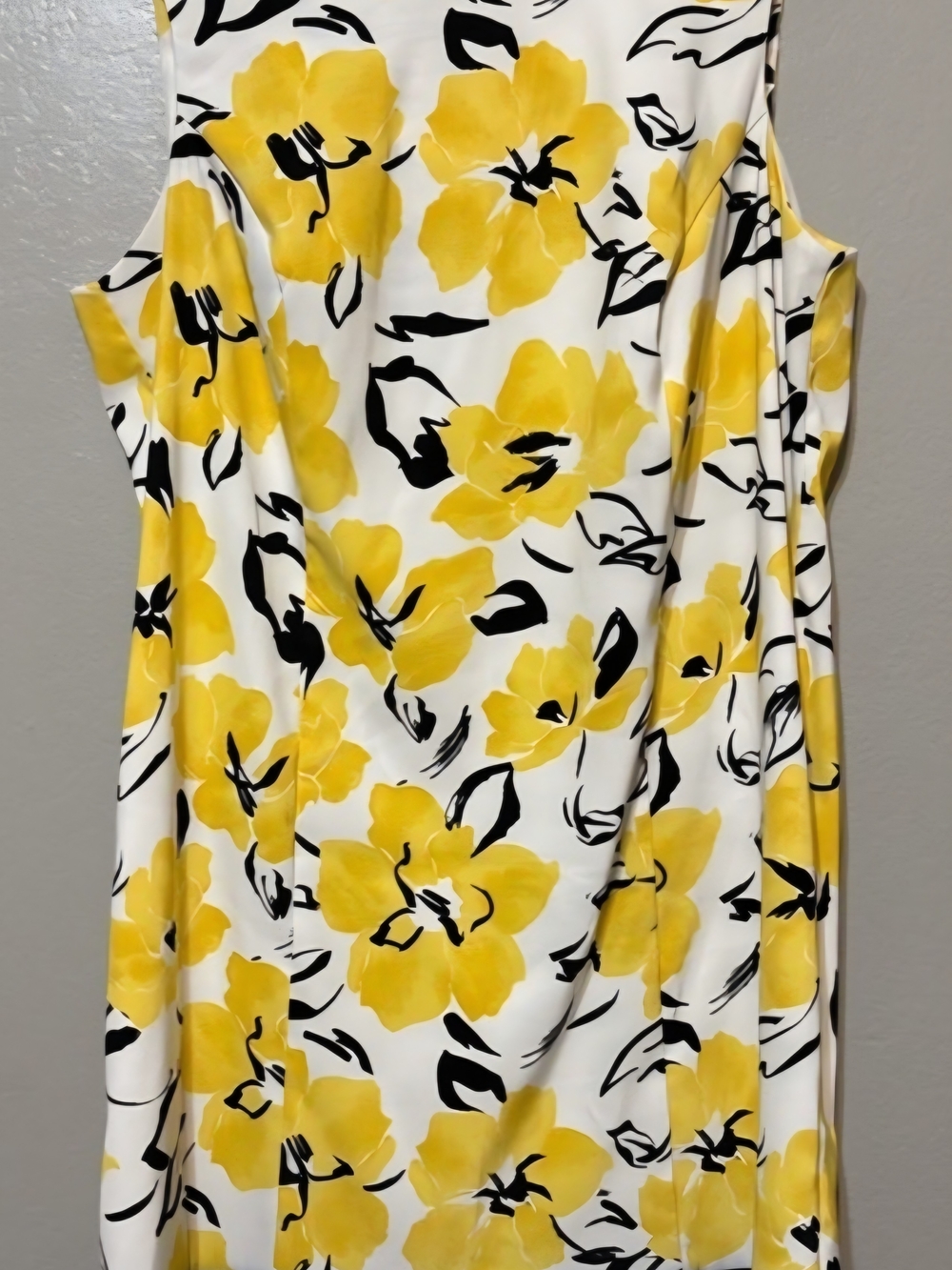 dressbarn Yellow & Black Floral Sleeveless Tank Top